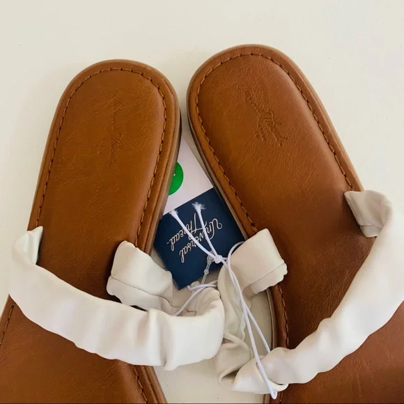 Universal Thread Willow Scrunch Sandal - Picture 4 of 6